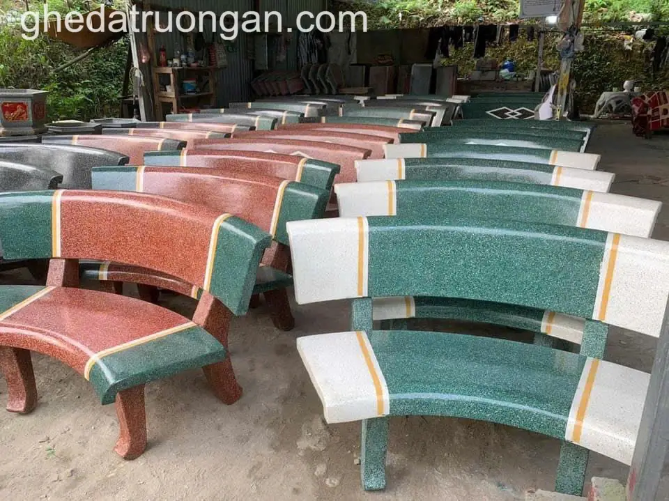  Ghế Đá Cong Hai Màu